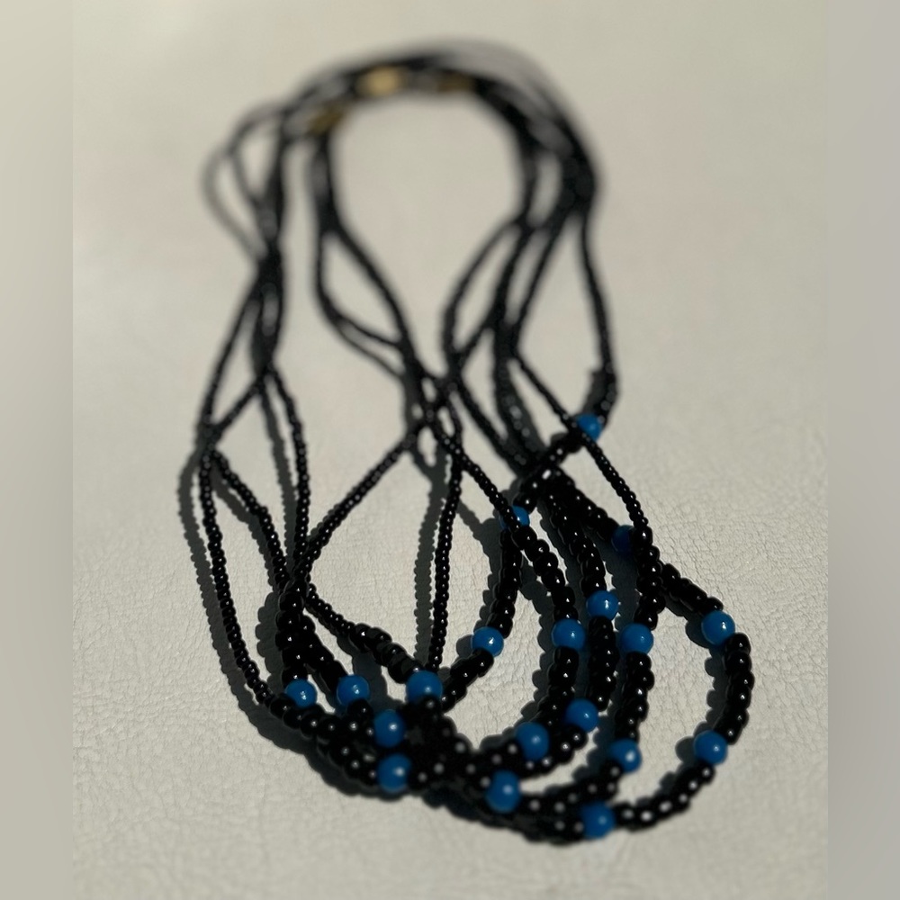 💯 Authentic West African Beaded Necklace 15”L